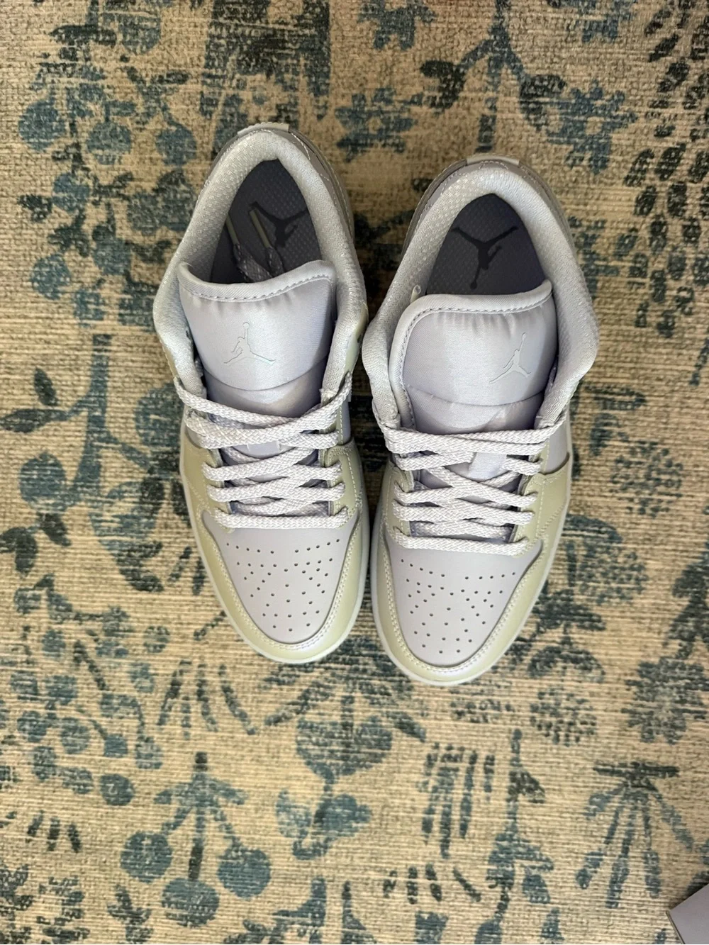 Jordan Women's Sneakers White Light Gray